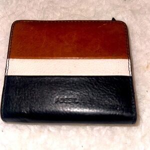 Fossil wallet small Brown,white,Black,